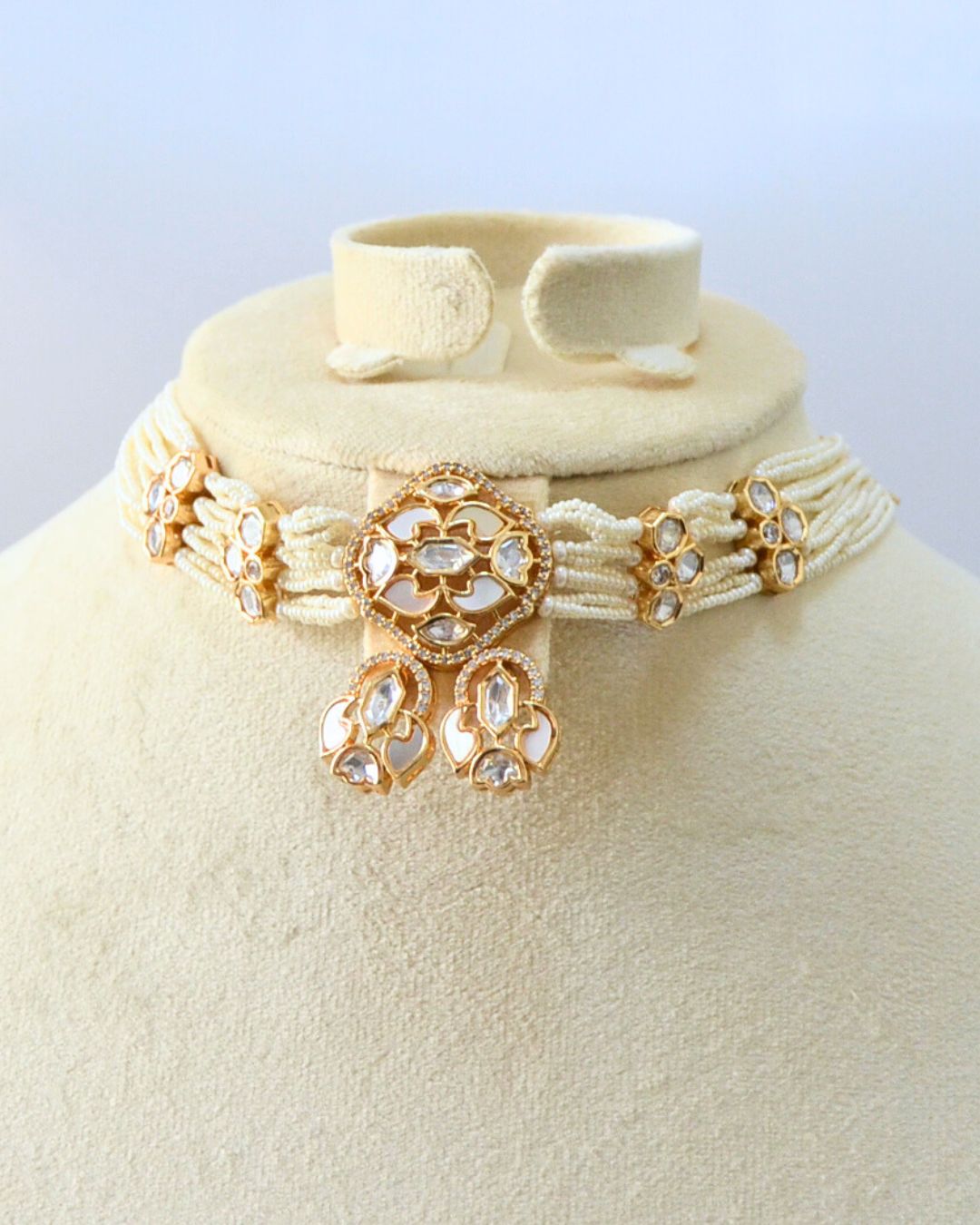 Anuja Kundan Pearl Choker Necklace Set