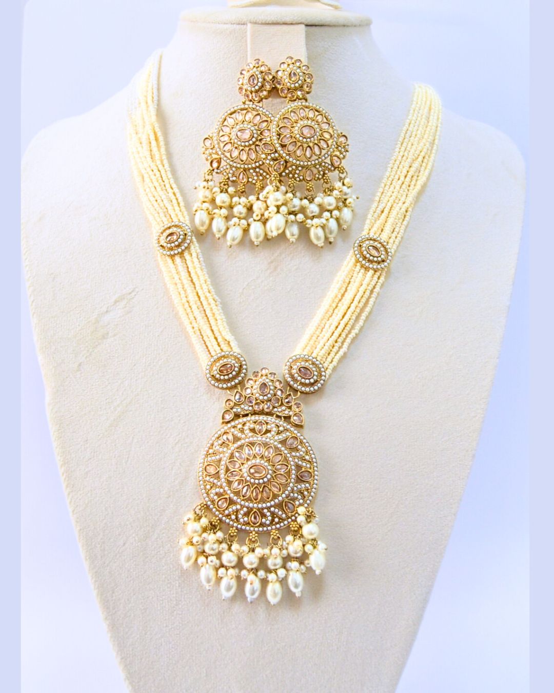 Malika Pearl Pendant Set White