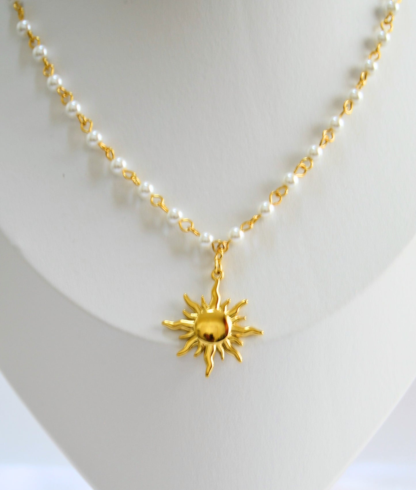 pearl necklace and pendant | Andaazs