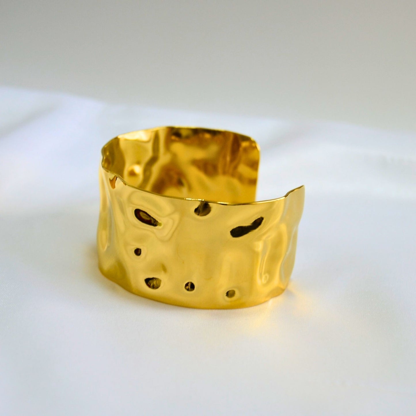 cuff bracelet | andaazs