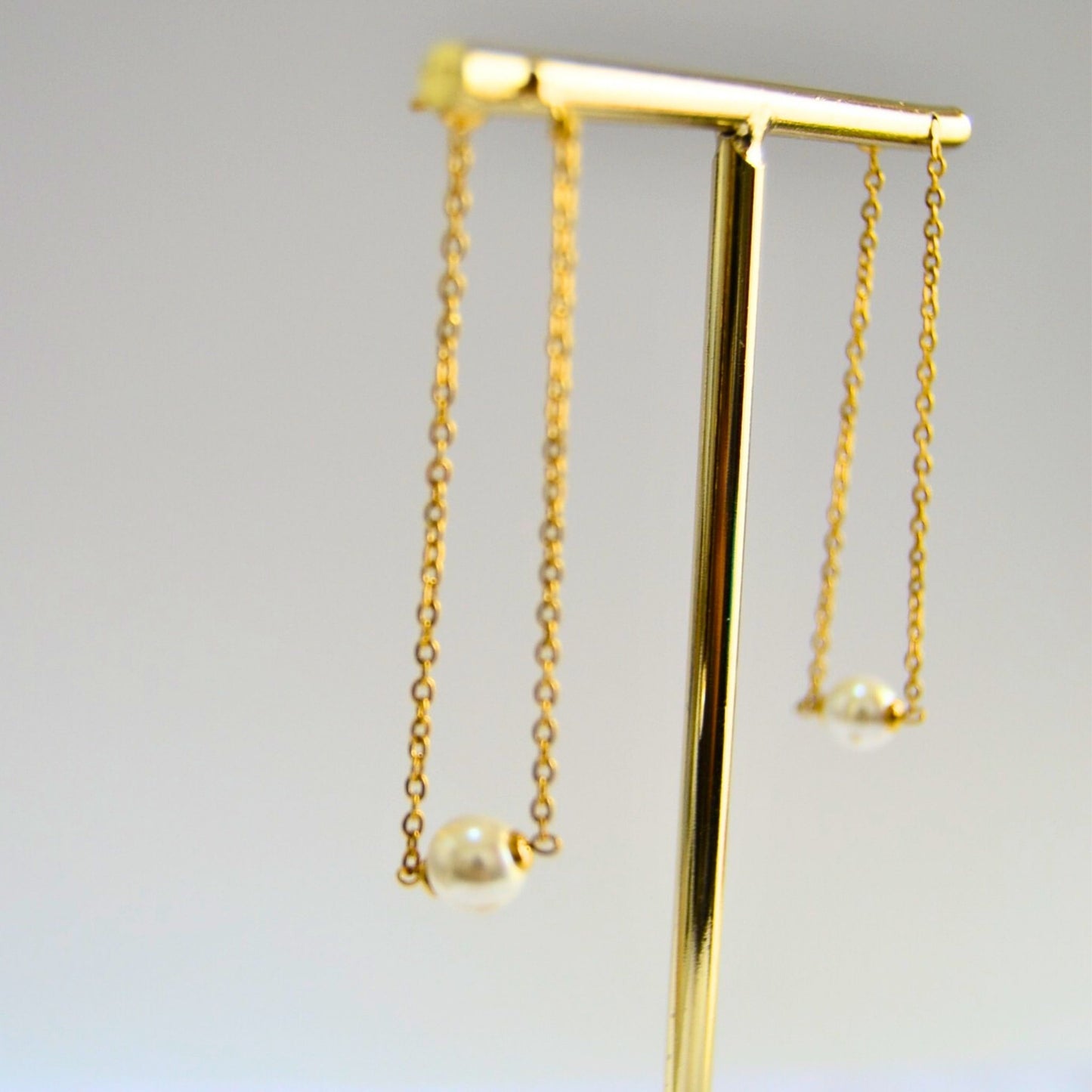 Threader earring | andaazs