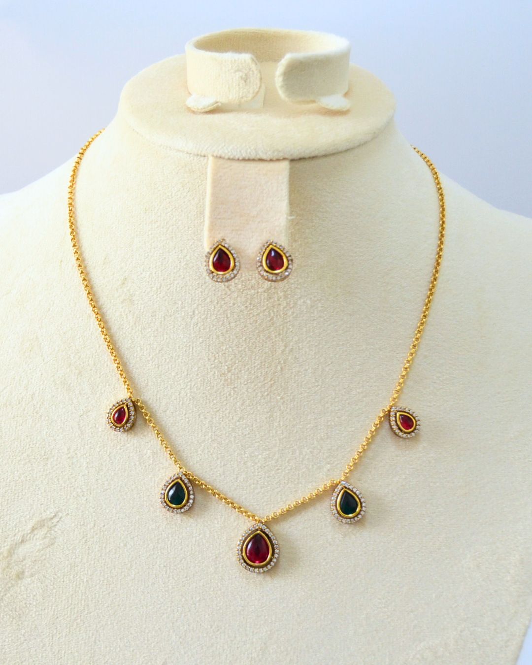 Ruhani Kundan Necklace Set (available in red-green & green-white)