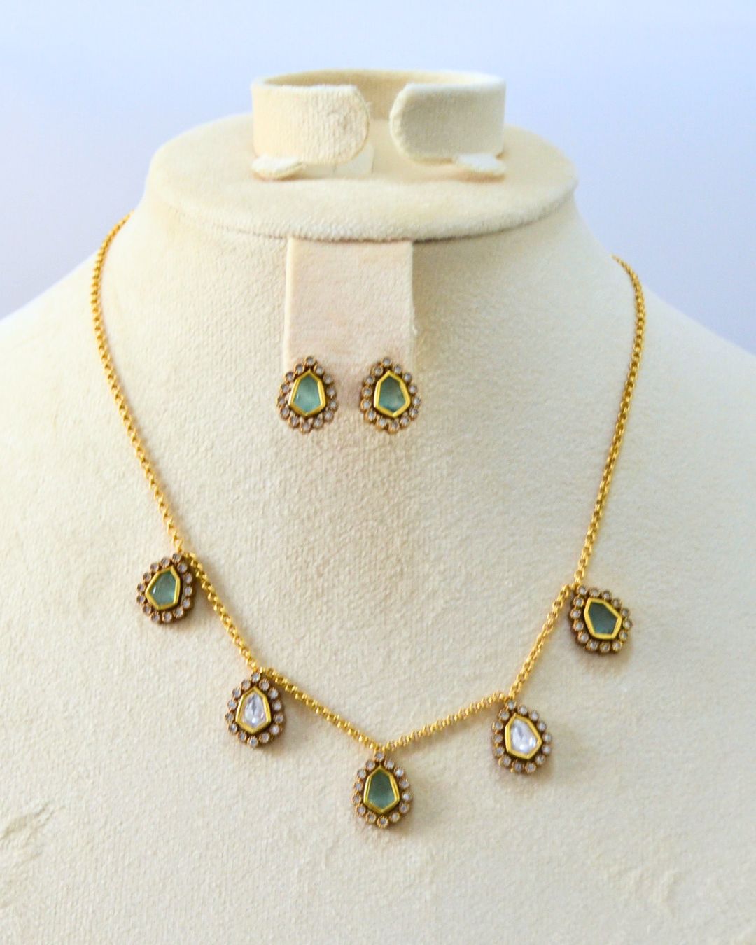 Varna Kundan Necklace Set (available in 3 colors)