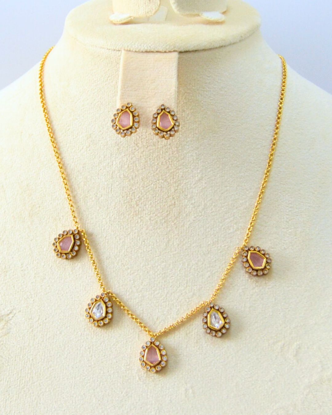 Varna Kundan Necklace Set (available in 3 colors)