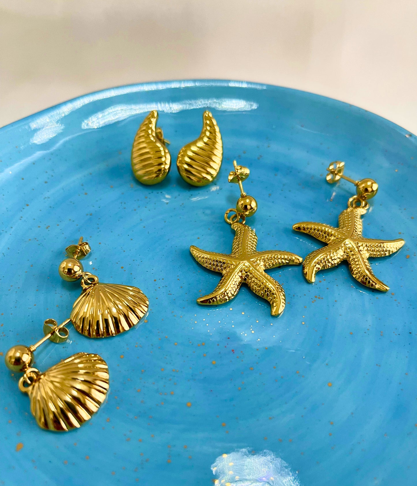 stud earrings, drop earrings