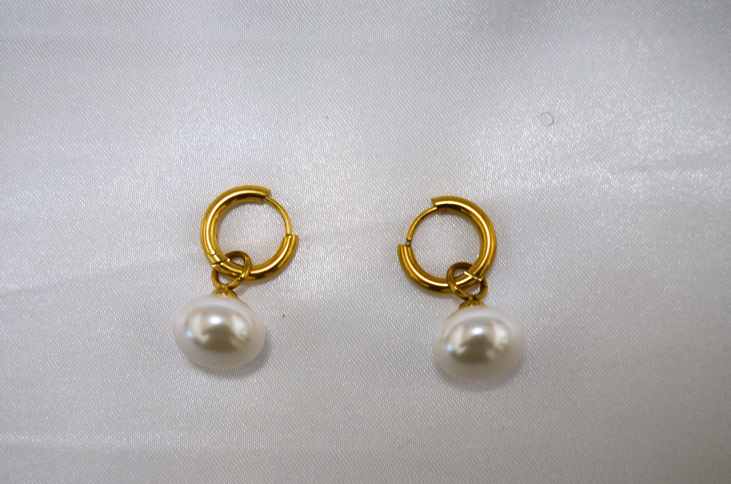 Mystic Pearl Round Drop Earrings