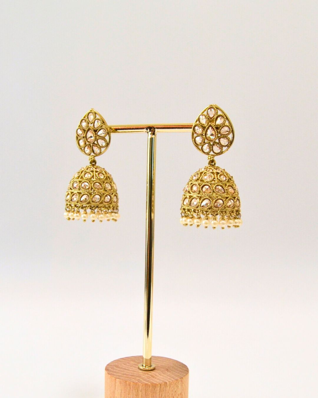 White Jhumki
