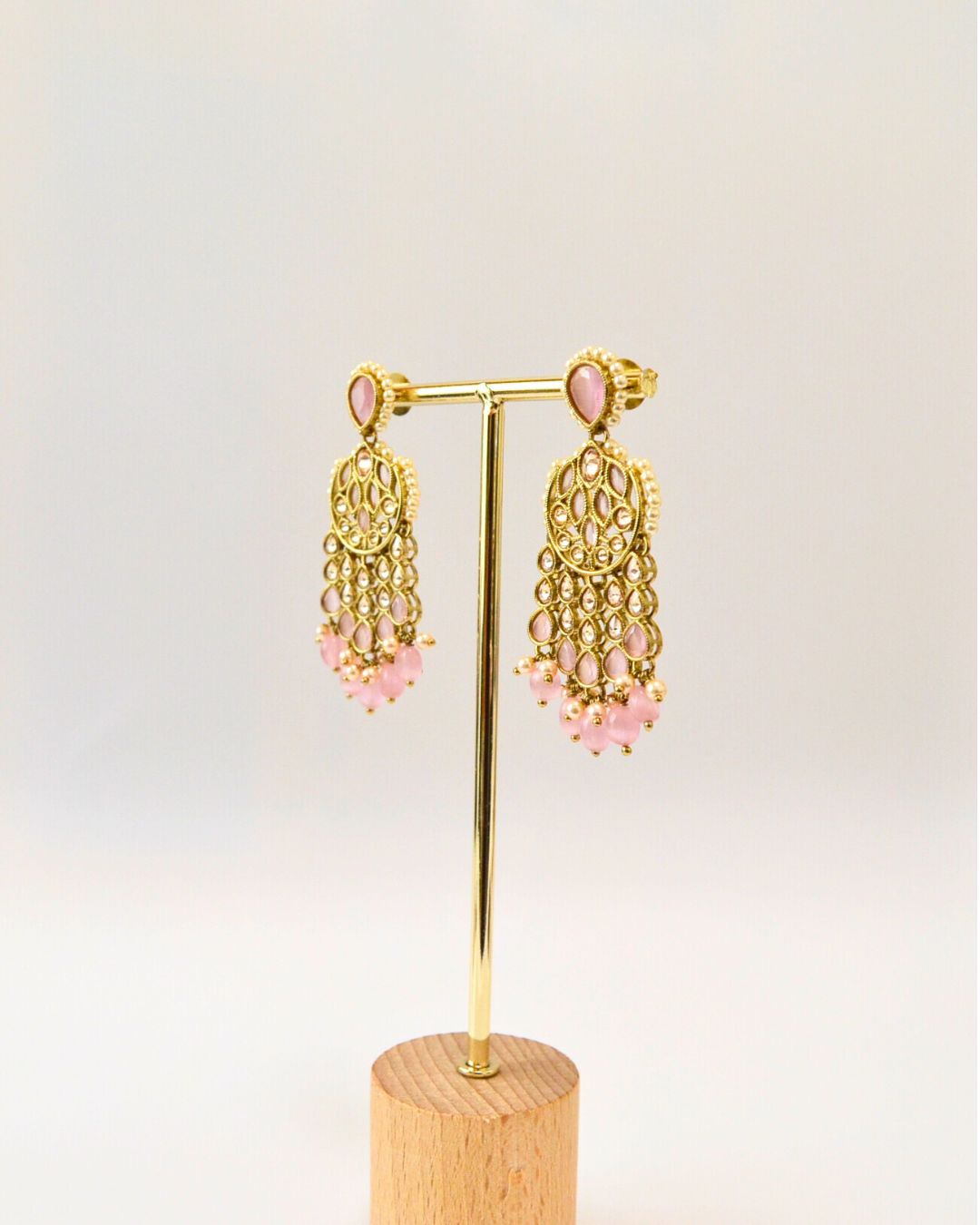 Suvarna Dangle Earrings Pink