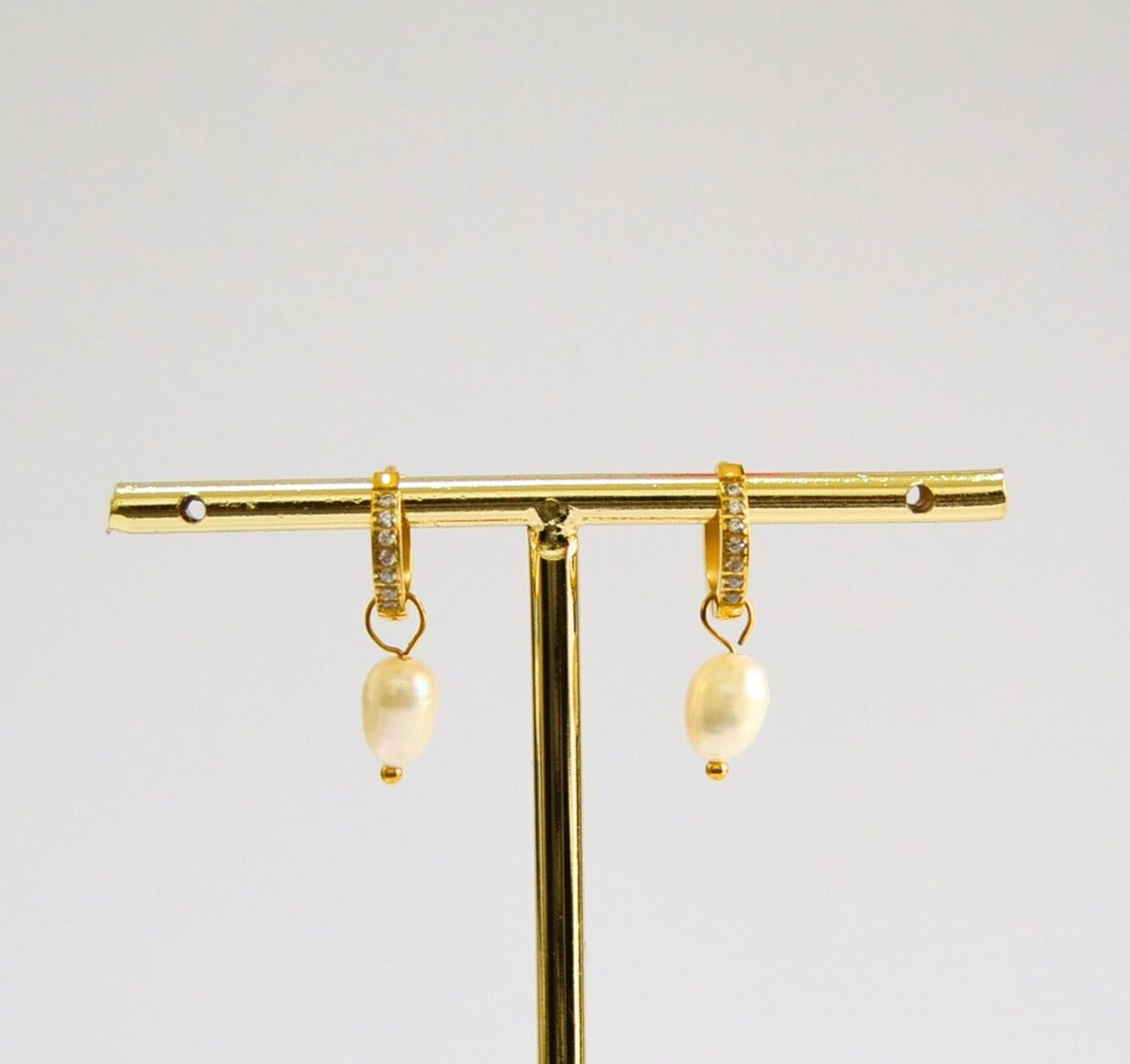 Aura Pearl Vintage Drop Earrings