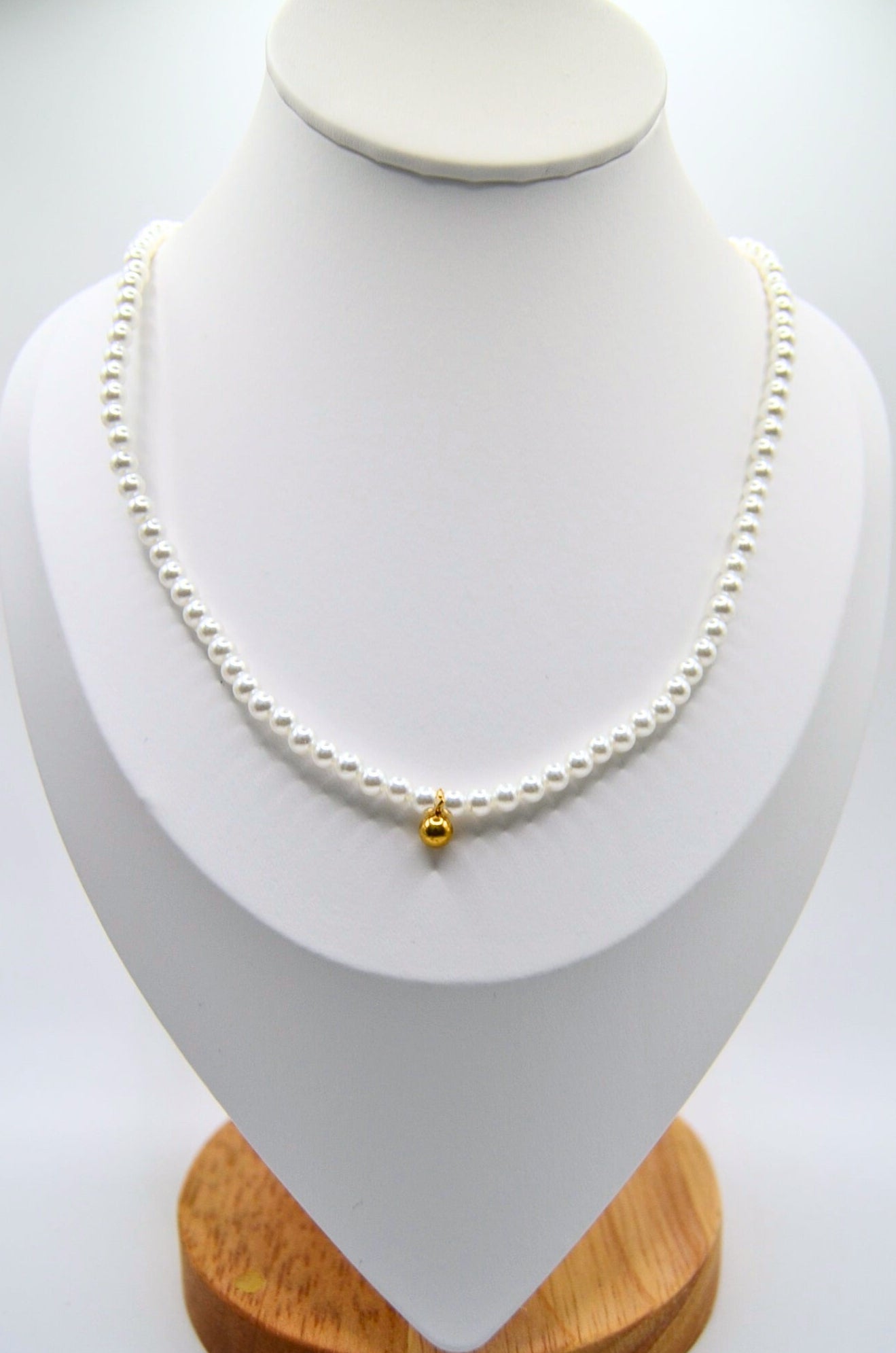 Aura Single Strand Pearl Necklace