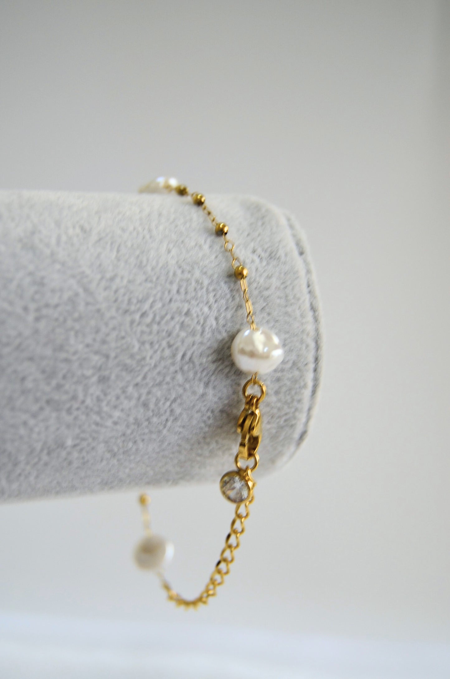 Forever Yours Pearl Heart String Bracelet