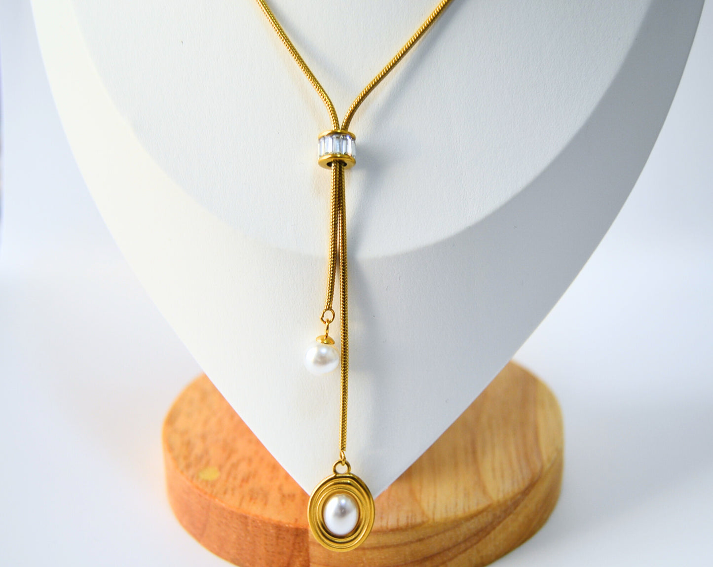 Aura Pearl Tassel Minimalist Necklace