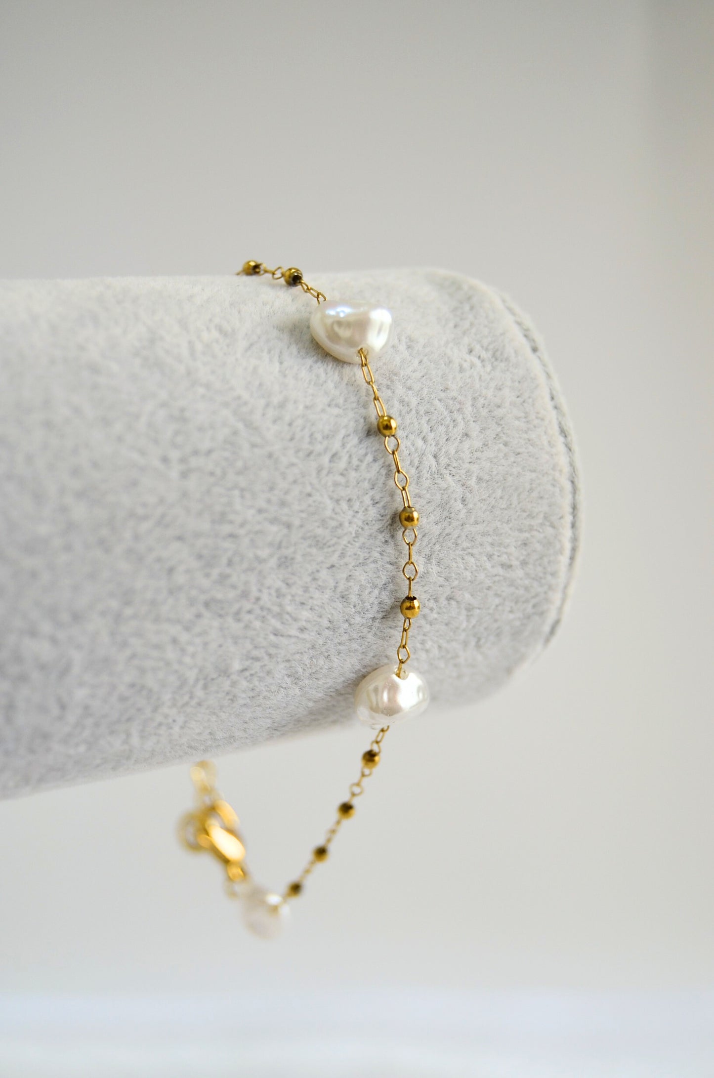 Forever Yours Pearl Heart String Bracelet