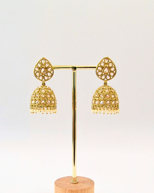 White Jhumki