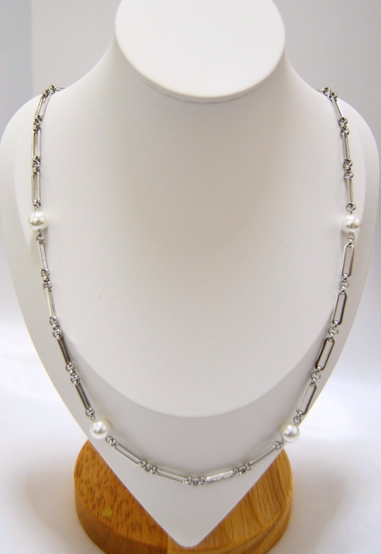 Aura Long Chain with Pearl Necklace