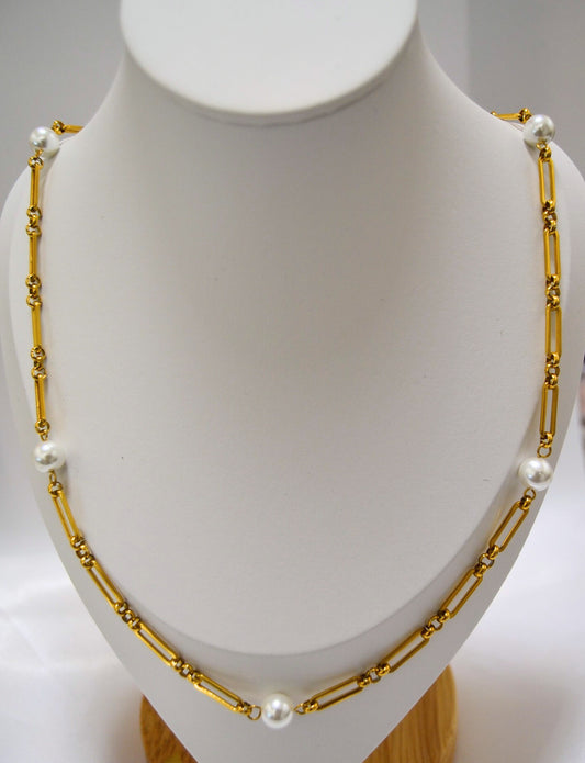 Aura Long Chain with Pearl Necklace