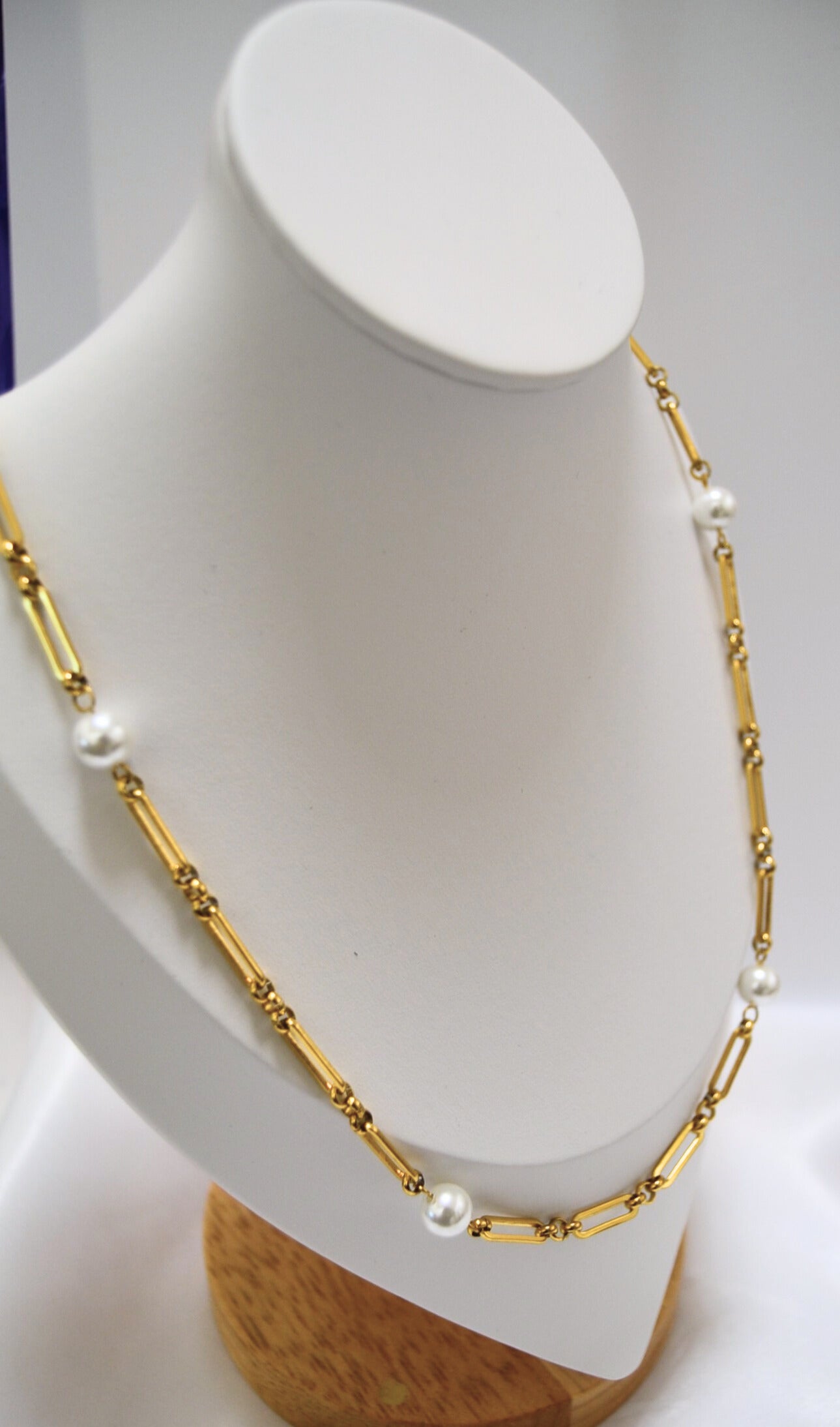 Aura Long Chain with Pearl Necklace