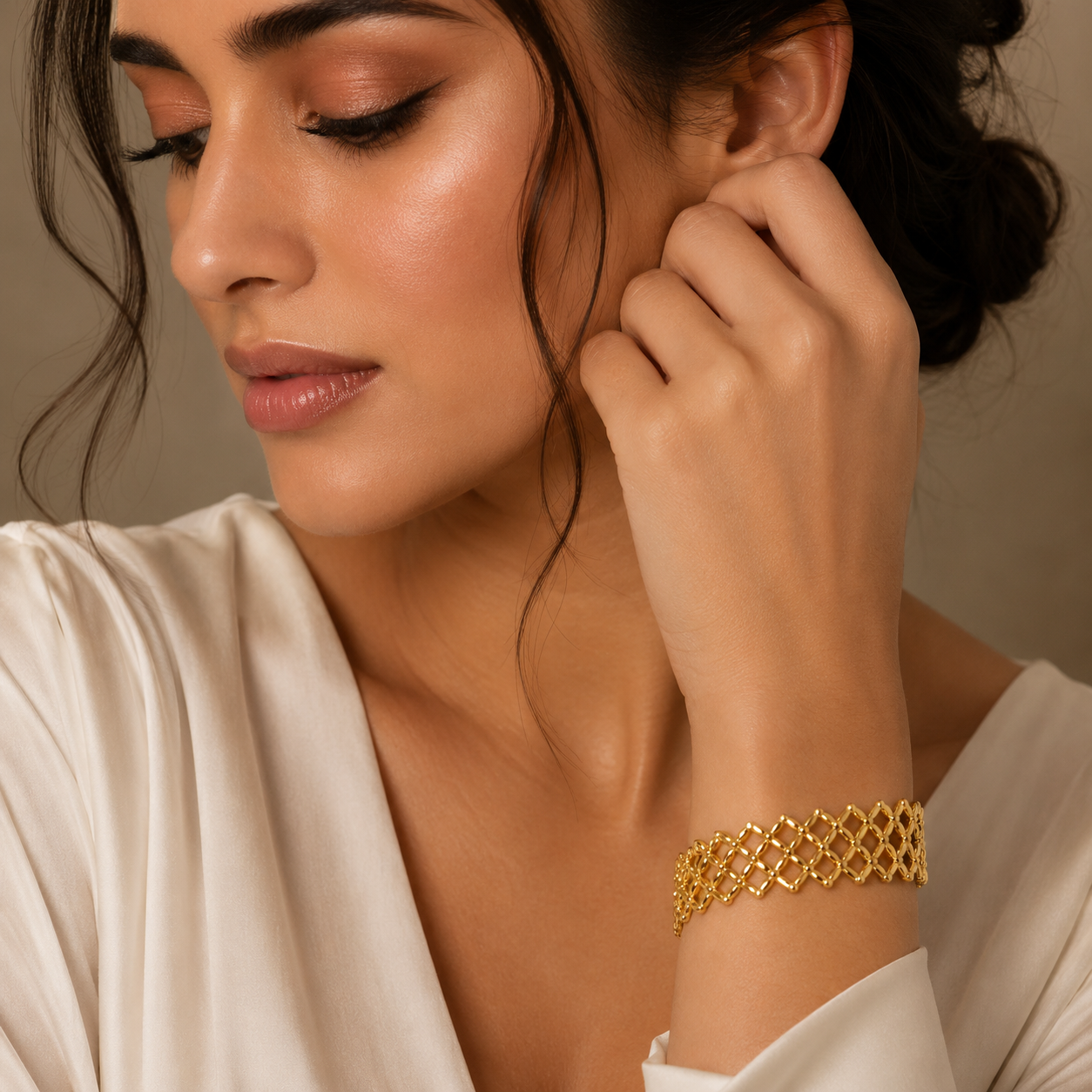 Eclipse Mesh Design Gold Cuff Bracelet