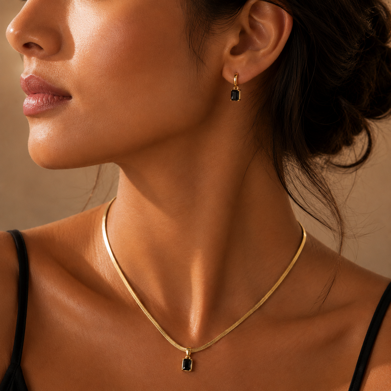 Elegance Chain and Earrings Set (Green, Black, White)