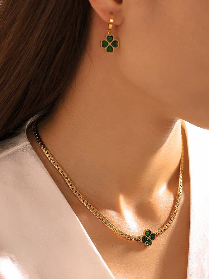 Floral Essence Elegant Emerald Necklace & Earrings Set
