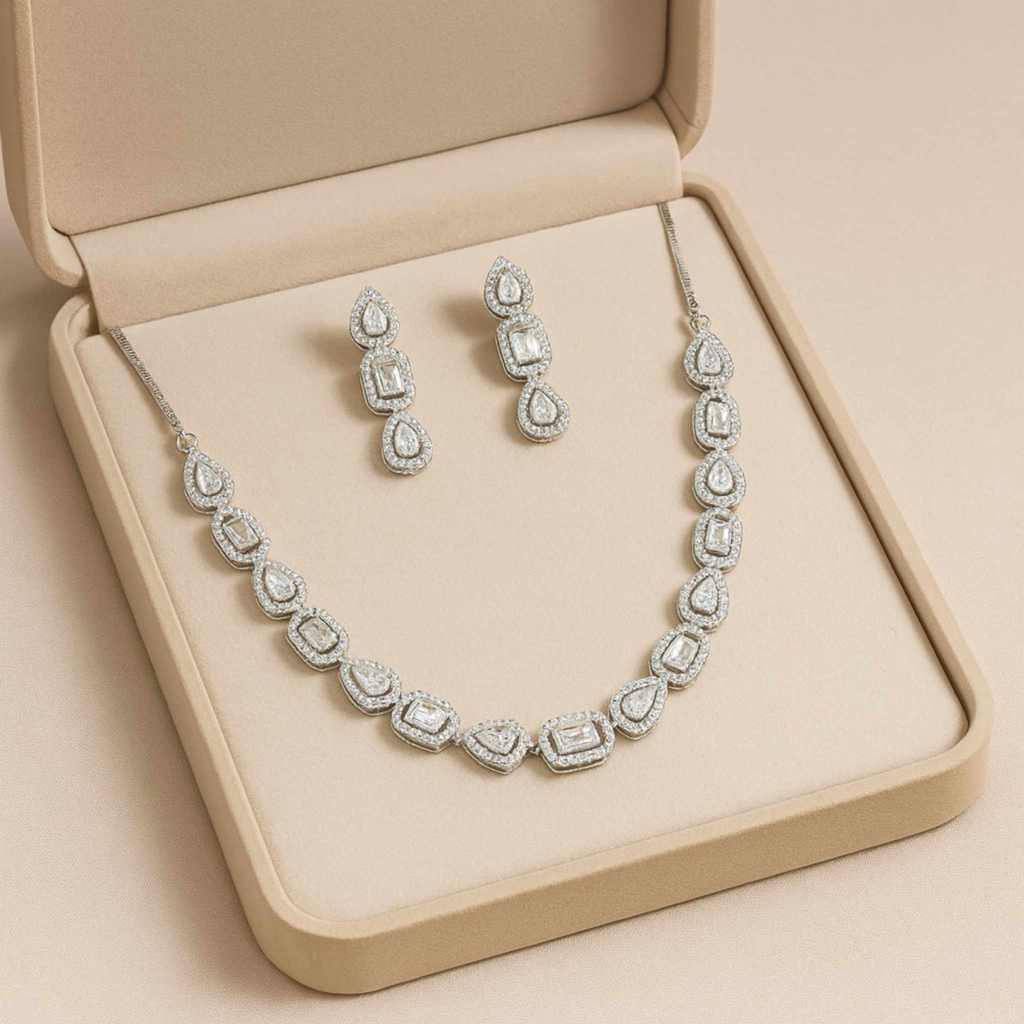 Kayna Zirconia Necklace Set