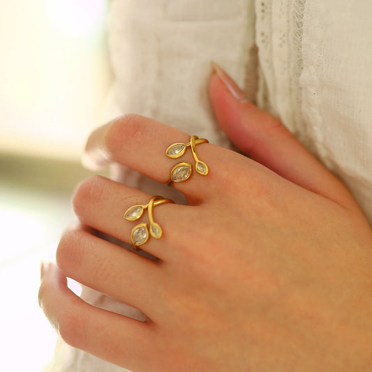 Lustre Leaf Ring (adjustable)